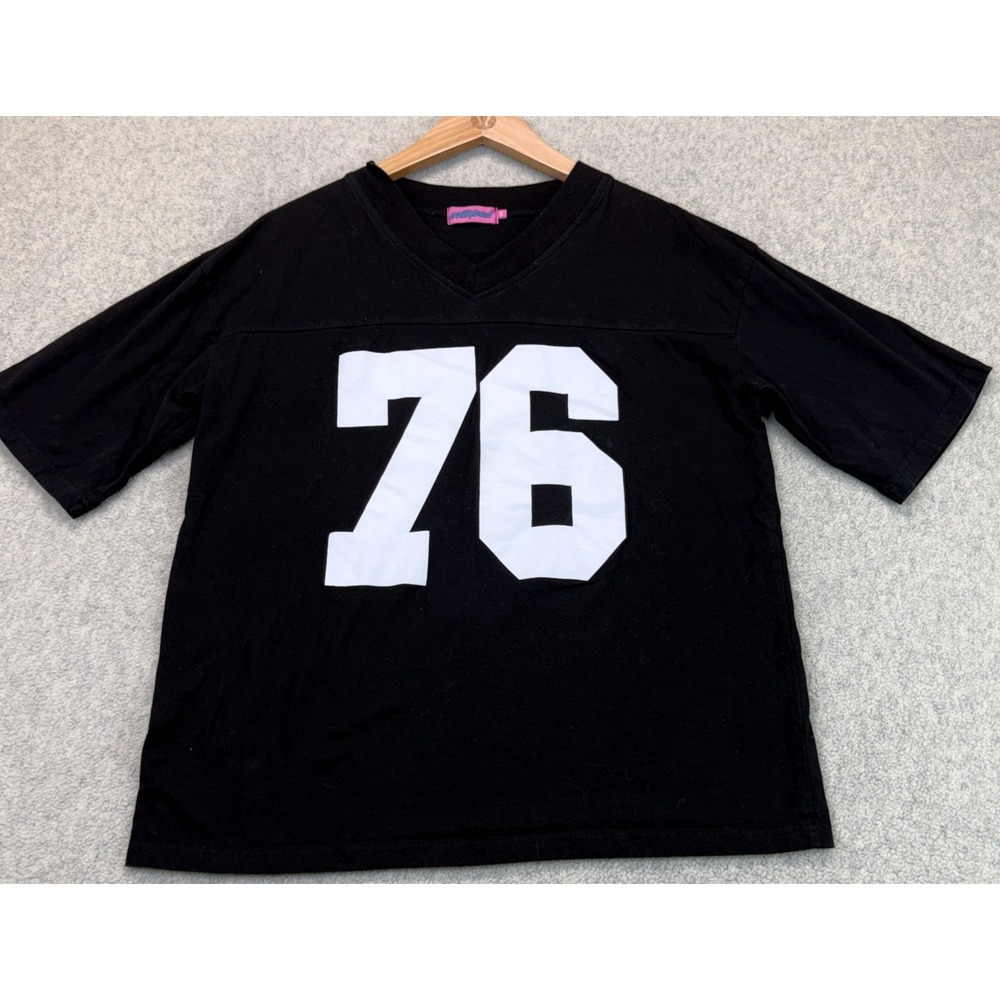 Edikted Womens Oversized T-Shirt Black Graphic 76 V-Neck Short Sleeve XS